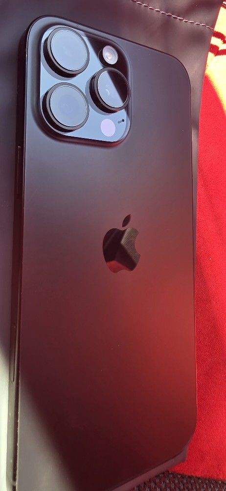 Iphone 16 Pro Max Black 256g w Atnt $800or Best Offer