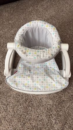 Baby seat with attachments
