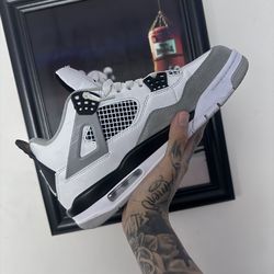 Jordan 4s military black