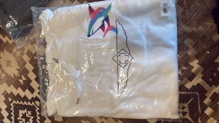 Invicta brand new white XXL long sleeve hoodie