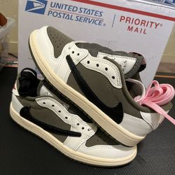 1y Travis Scott Medium Olive Jordan 1s/New/No box