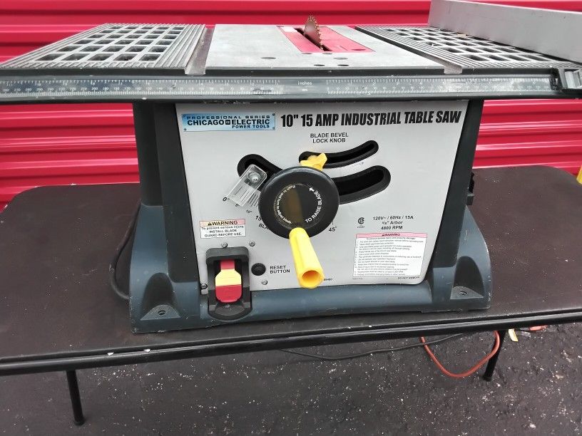 TABLE SAW WITH METAL PORTABLE 10 in 15 AMP EXCELLENT CONDITIONS