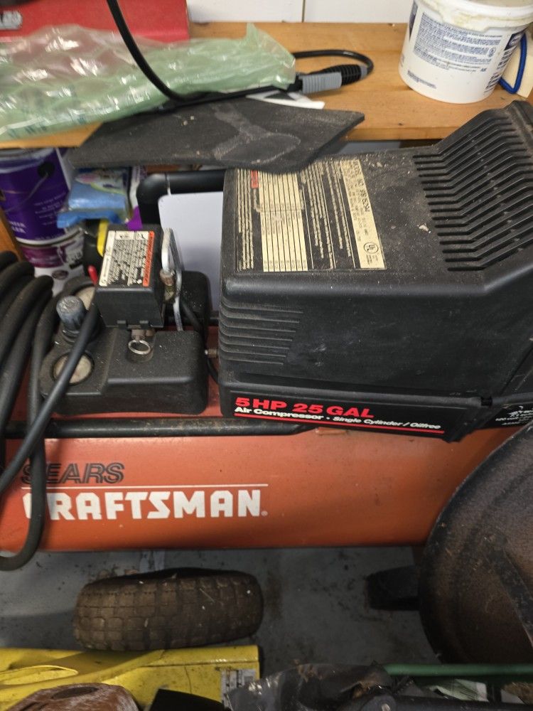 Craftsman 5hp 25 Gallon Air Compressor