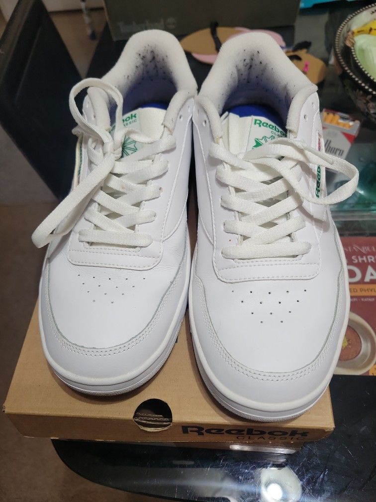 Reebok Club Shoes Wide 4E Size 10