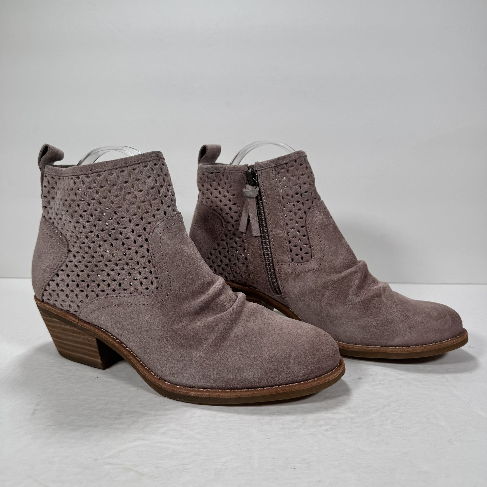 Sofft Ambrea Pink Perforated Suede Leather Boho Western Ankle Booties Size 7M