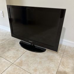 Flat Screen TV with Wall Mount 