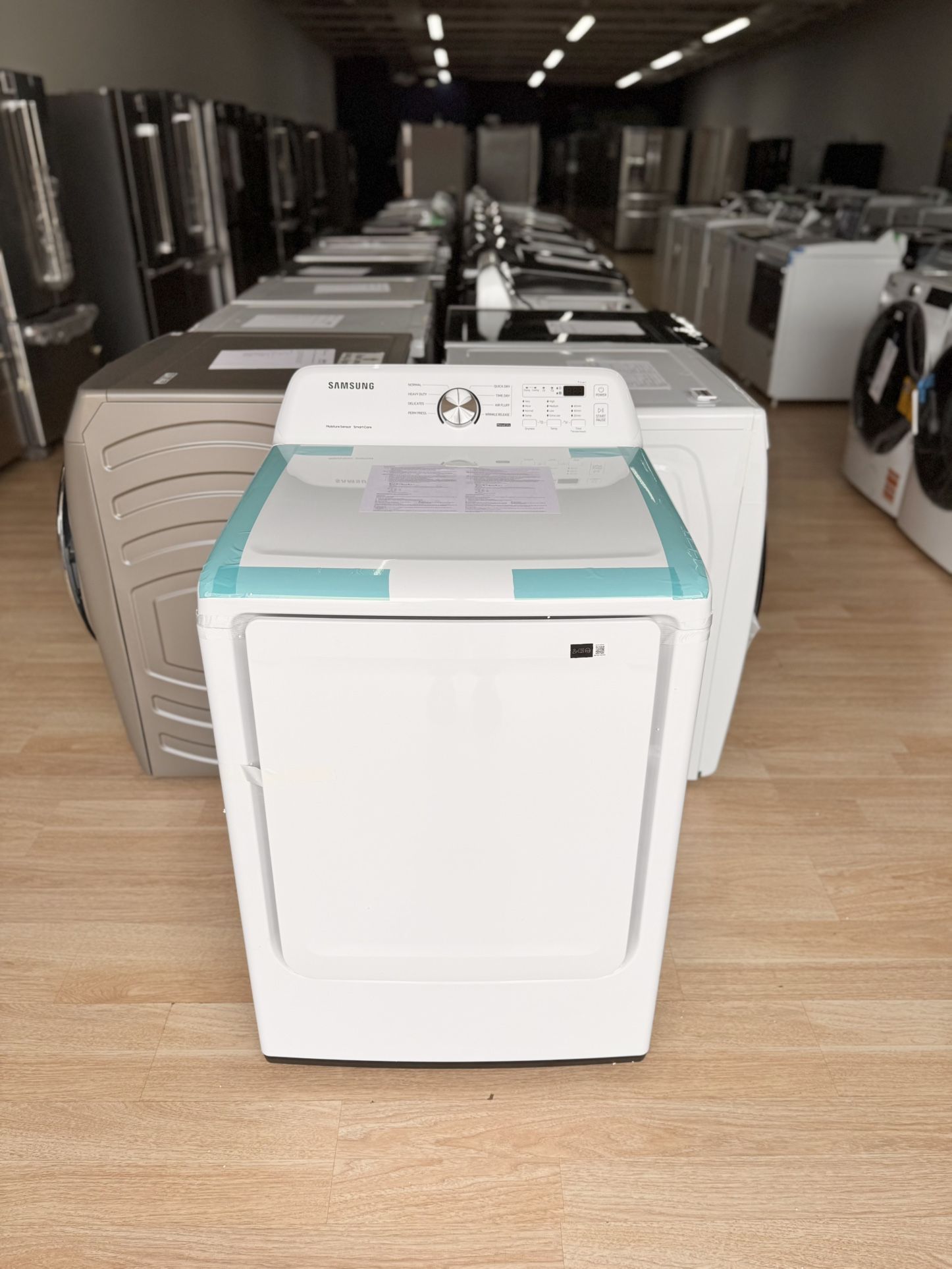 Brand-New Samsung - 7.2 Cu. Ft. Gas Dryer with Sensor Dry - White Model: DVG45T3200W