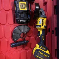 Grinder Dewalt 60Vol Flexvolt Con Batería 9AH Y Cargador Nuevo 