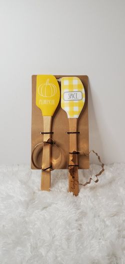 Rae Dunn Collection 4 Piece Holiday Baking Set