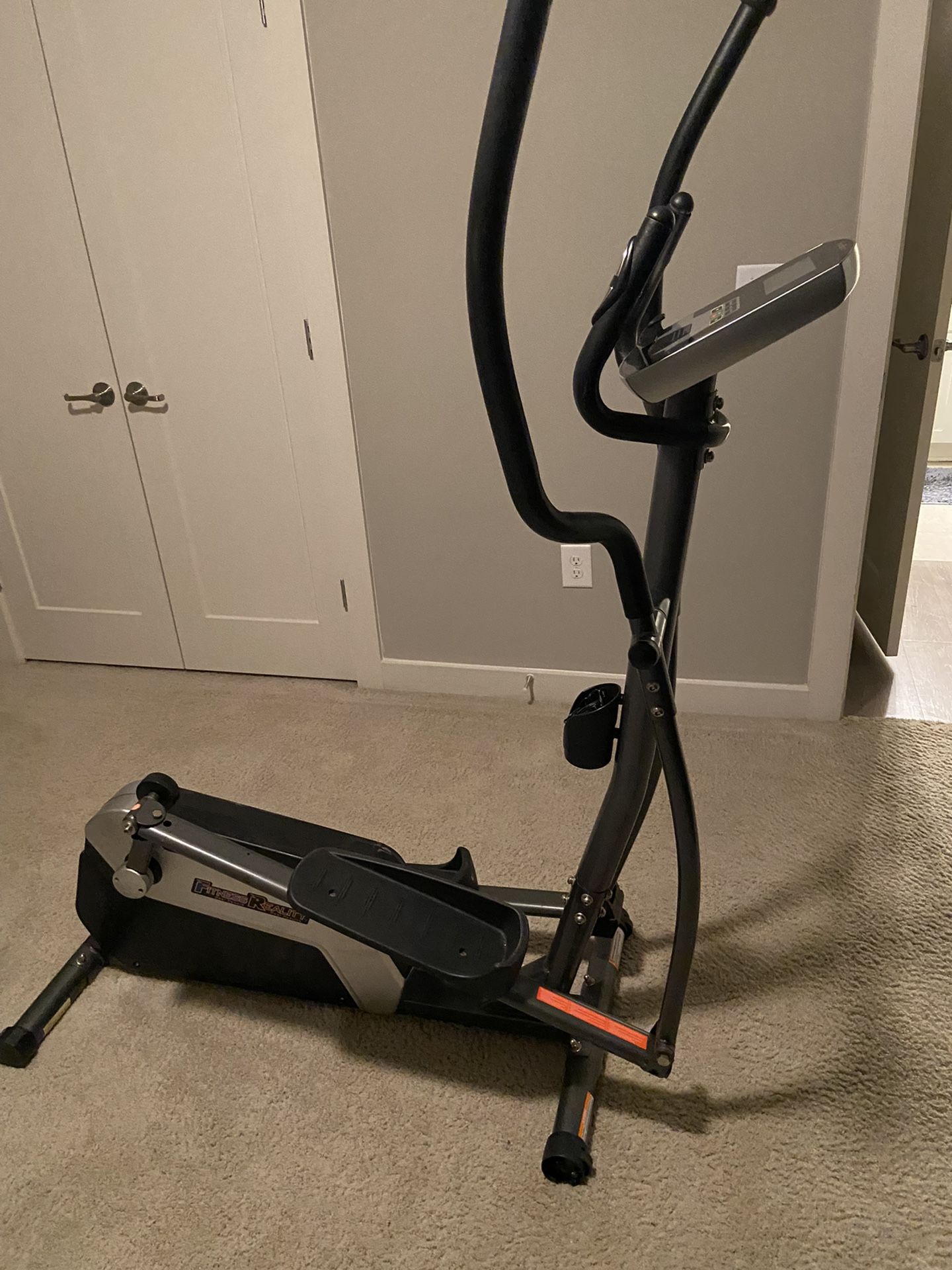 Elliptical Machine (FREE But Must Come Friday 9/6 At 8:30)