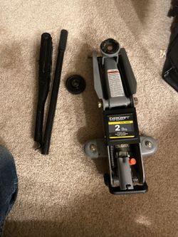 Evercraft 2 ton Lifting Jack and Misc Lug Tools