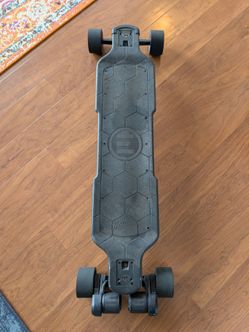 Evolve Carbon GTR Electric Skateboard