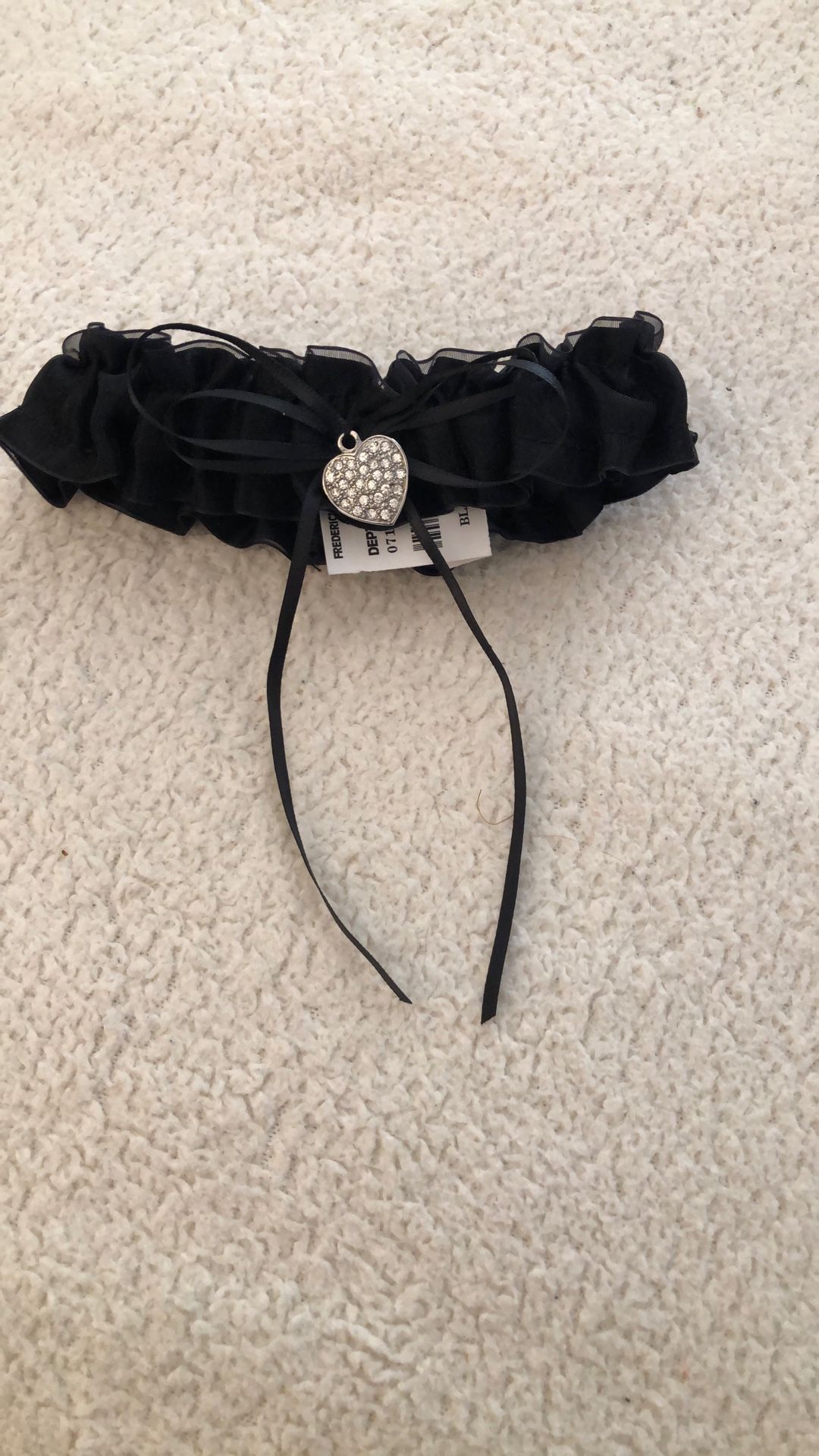 Fredericks Of Hollywood Black Garter With Rhinestone Heart