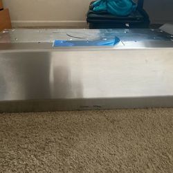 Broan Under Cabinet Range Hood – Works Great!