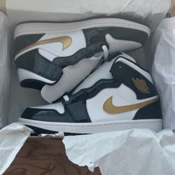 Air Jordan 1 Mid Patent Black White and Gold