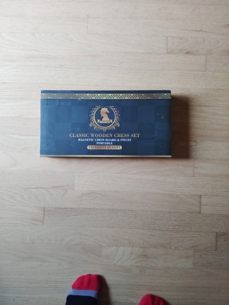 Vahome Magnetic Wood Chess Sets 