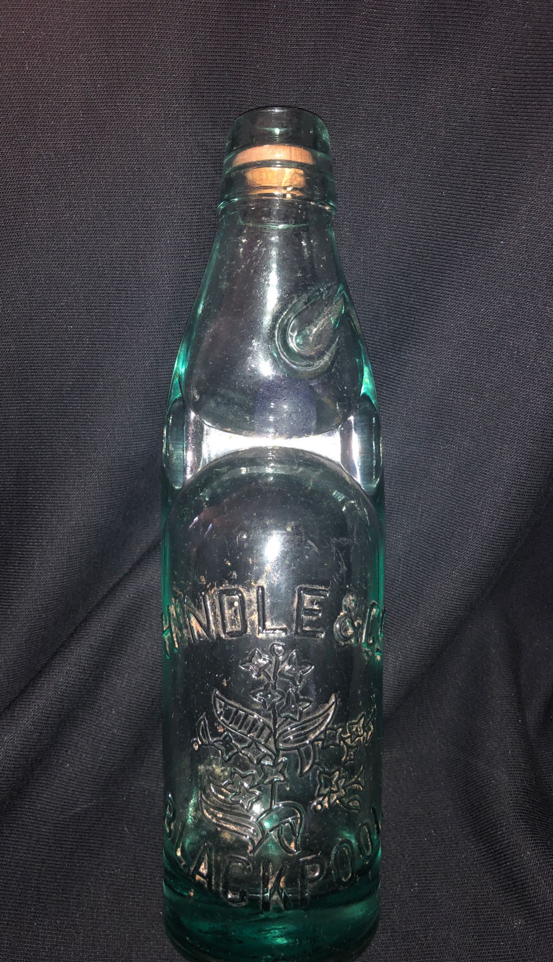 Antique Hindle & Co. Blackpool glass bottle w/ marble inside!