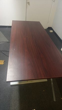 Electric desk