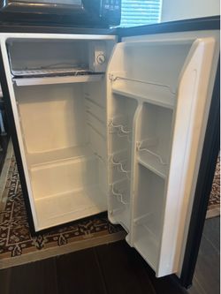 Galanz black refrigerator