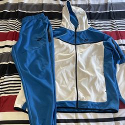 NIKE TECH BRAND NEW SIZE 2x