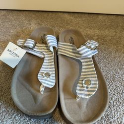 Arizona Jeans Co Size 11 Blue/White Thongs