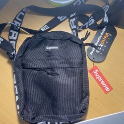 *BEST OFFER* Supreme Shoulder Bag (SS18) Black