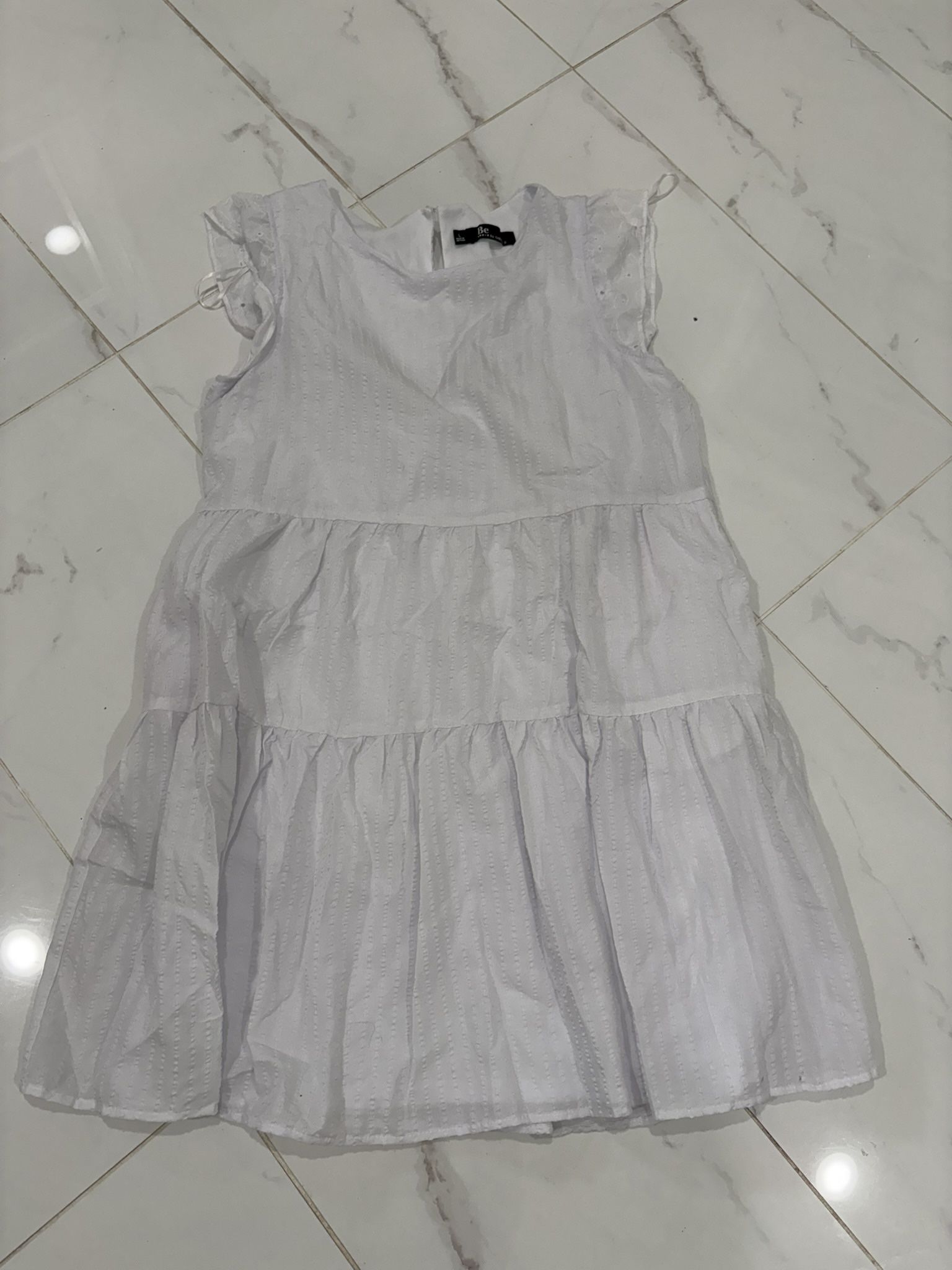 Chic White Sleeveless Dress