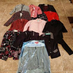 LOT OF WOMEN'S JACKETS 