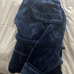 Woman’s Robe (New)