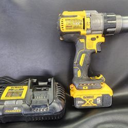 DeWalt DCD996 Cordless Hammer Drill Kit