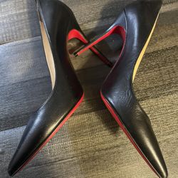 christian louboutin Red Bottom Heels 👠 
