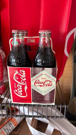 Coca-Cola, limited edition 4 bottles with carrying case