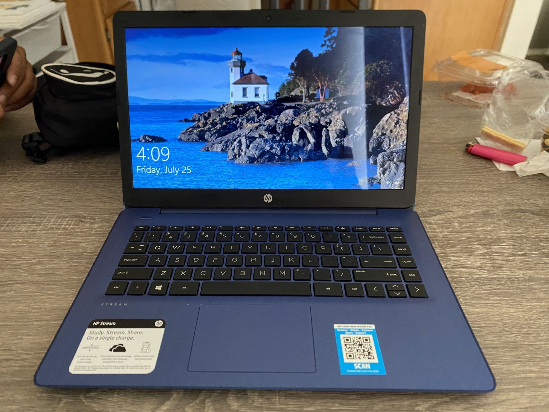 Blue 14 in” HP Touchscreen Stream Laptop $ 130 Or obo