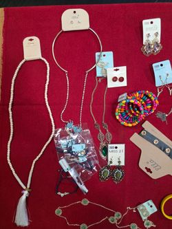 NEW Fashion Jewelry Pallets