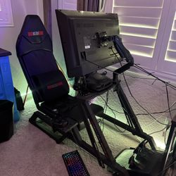 Next Level Racing Cogpit 