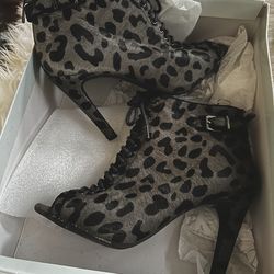 Jessica simpson heels
