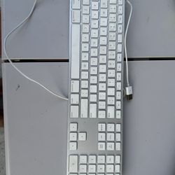 Apple USB Keyboard, White. 