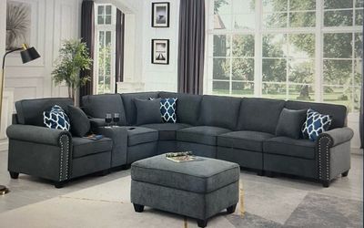 Large sectional w/ ottoman & throw pillows