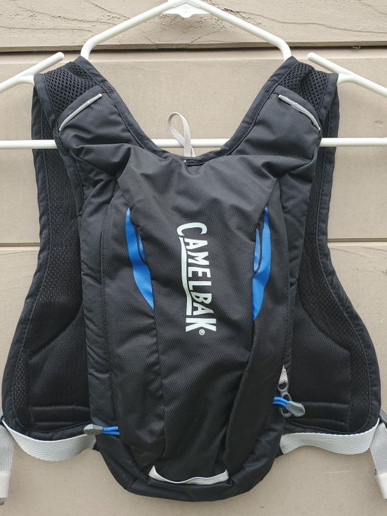 CAMELBAK Dart 3L Backpack with 1.5L Reservoir (Black)