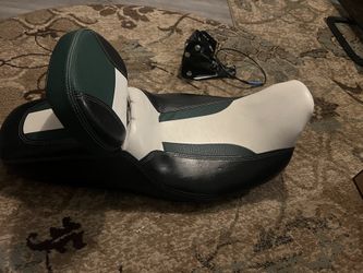Custom Harley Touring Seat With Back Rest