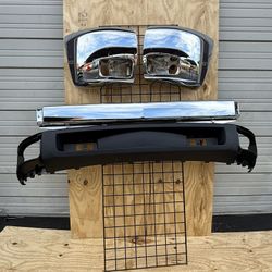 2007 - 2013 Chevy Silverado Front Bumper NEW