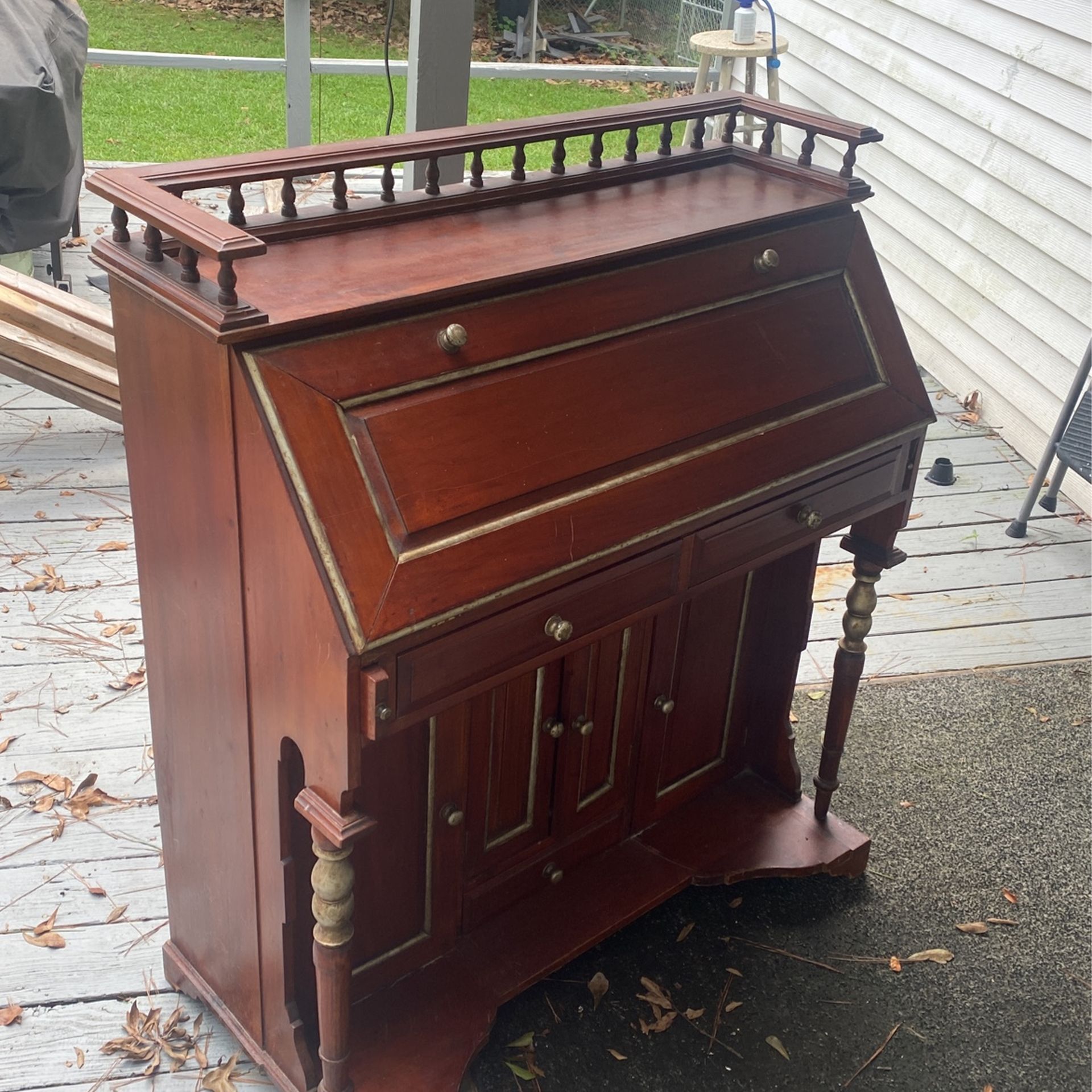 Antique Dast