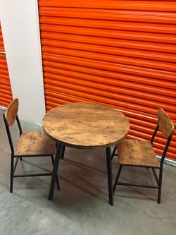 Dining Room Table and Chairs
