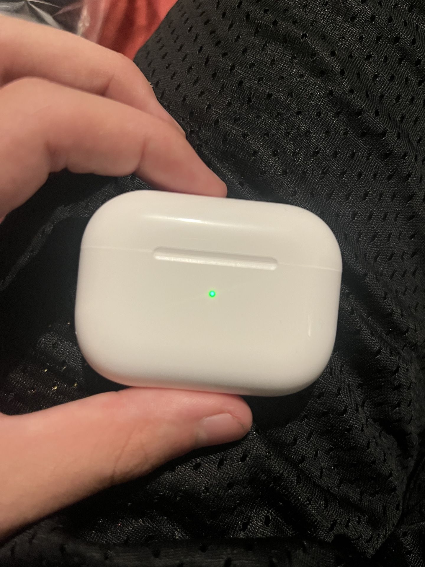 AirPods (Kinda New) 