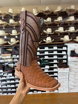 Men’s Boots
