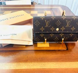 Louis Vuitton Sarah Wallet