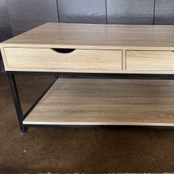 Living spaces: Low Table w Drawers