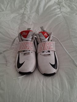 6y Nike Team Hustle D8 'Gs #JustDoIt