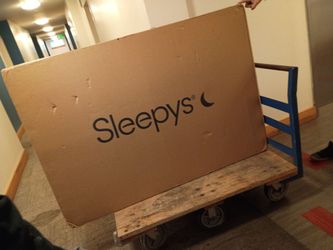 BRAND NEW IN BOX Sleepy’s Queen Adjustable Bed Base w/ Remote