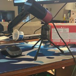 Fifine Standup Pink Microphone